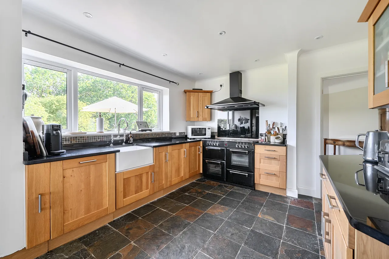 Stoke Charity Road, Kings Worthy, SO21, photo 8