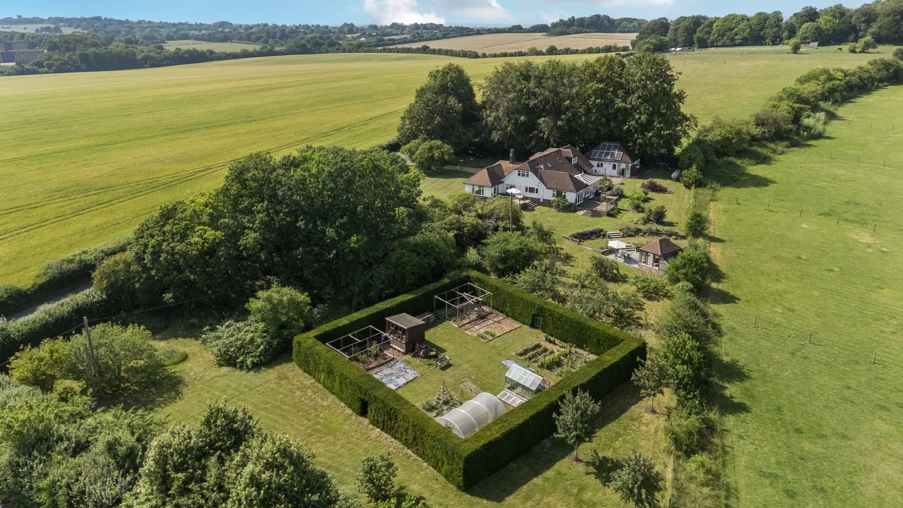 4 bed house for sale — Stoke Charity Road, Kings Worthy, SO21