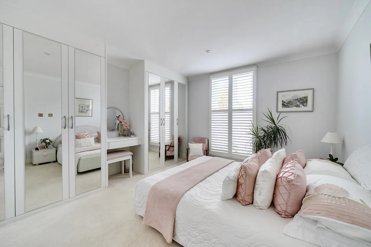 Pittville Circus Road, Cheltenham, GL52, photo 6