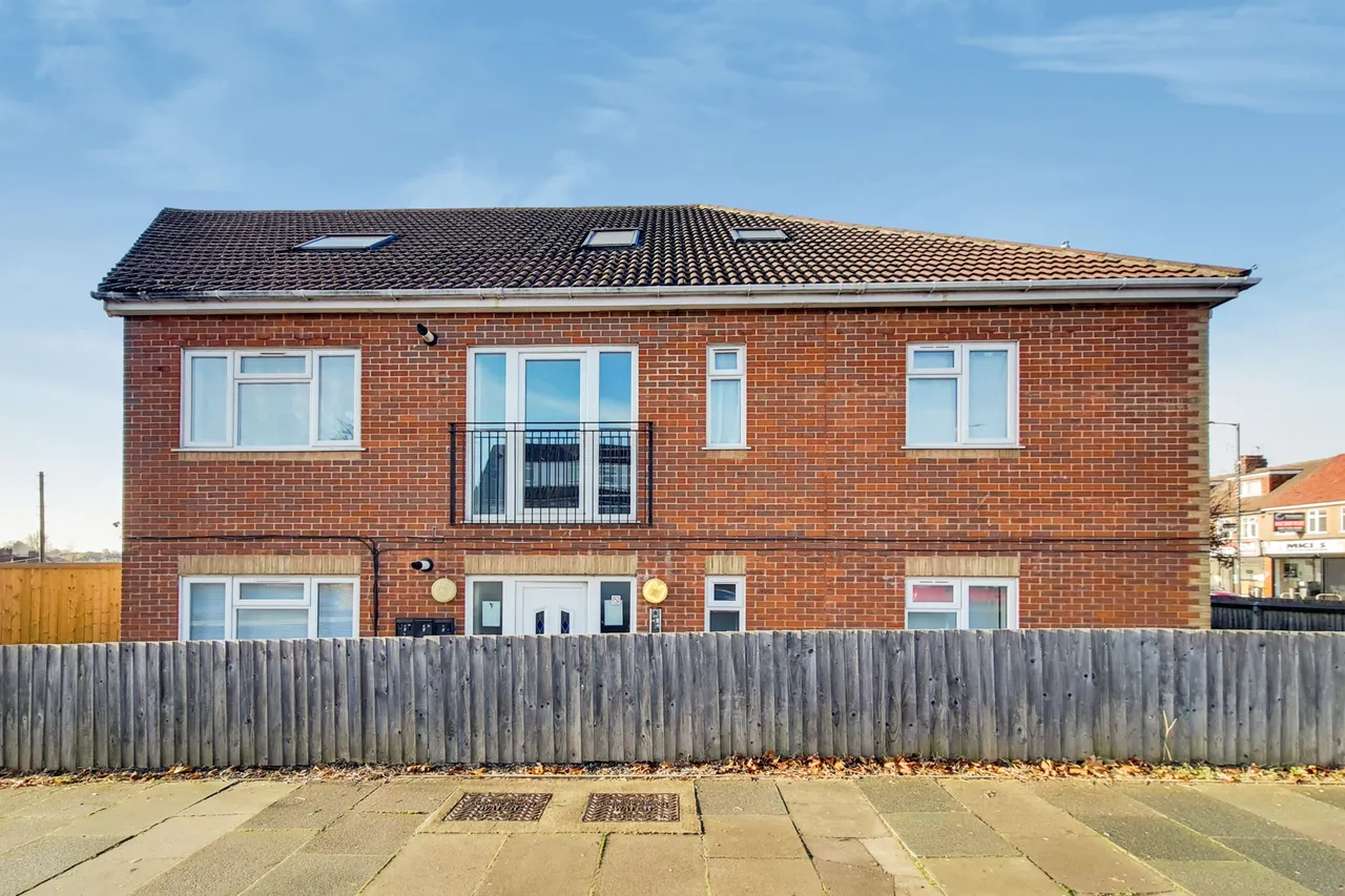 1 bed flat to rent — Flat 7, 2 Walton Avenue, Harrow