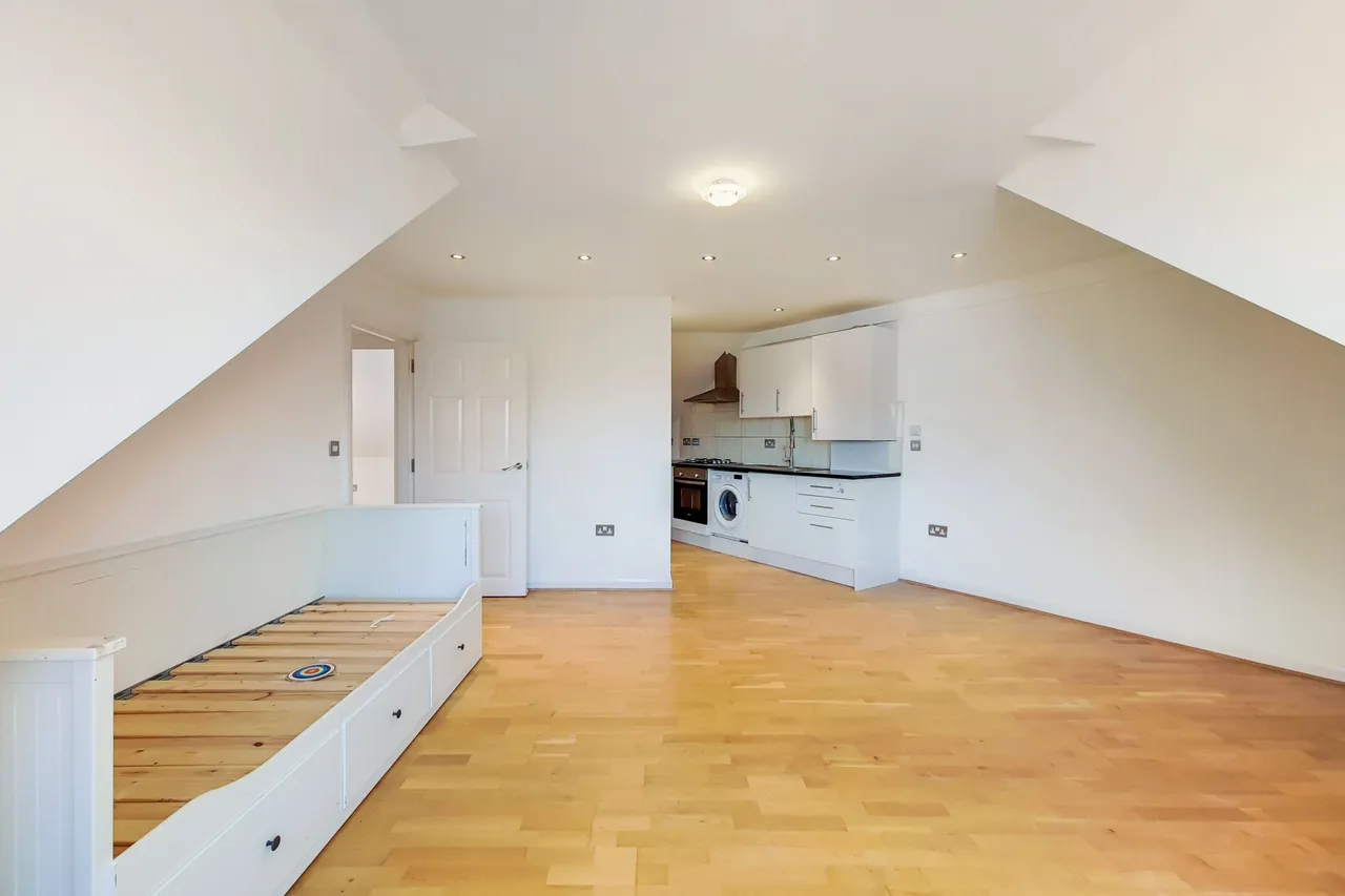 Flat 7, 2 Walton Avenue, Harrow, photo 9