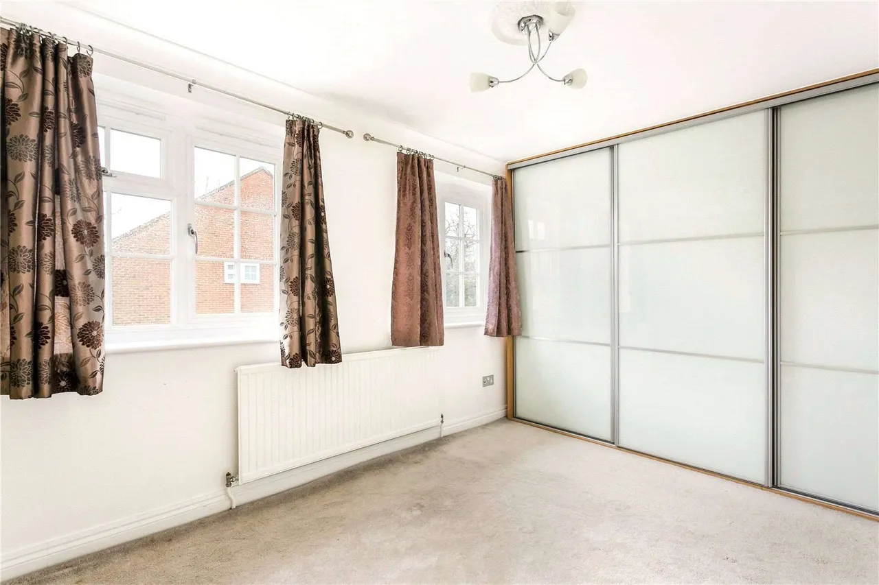 Tanworth Close, Northwood, Middlesex, HA6 2GF, photo 7