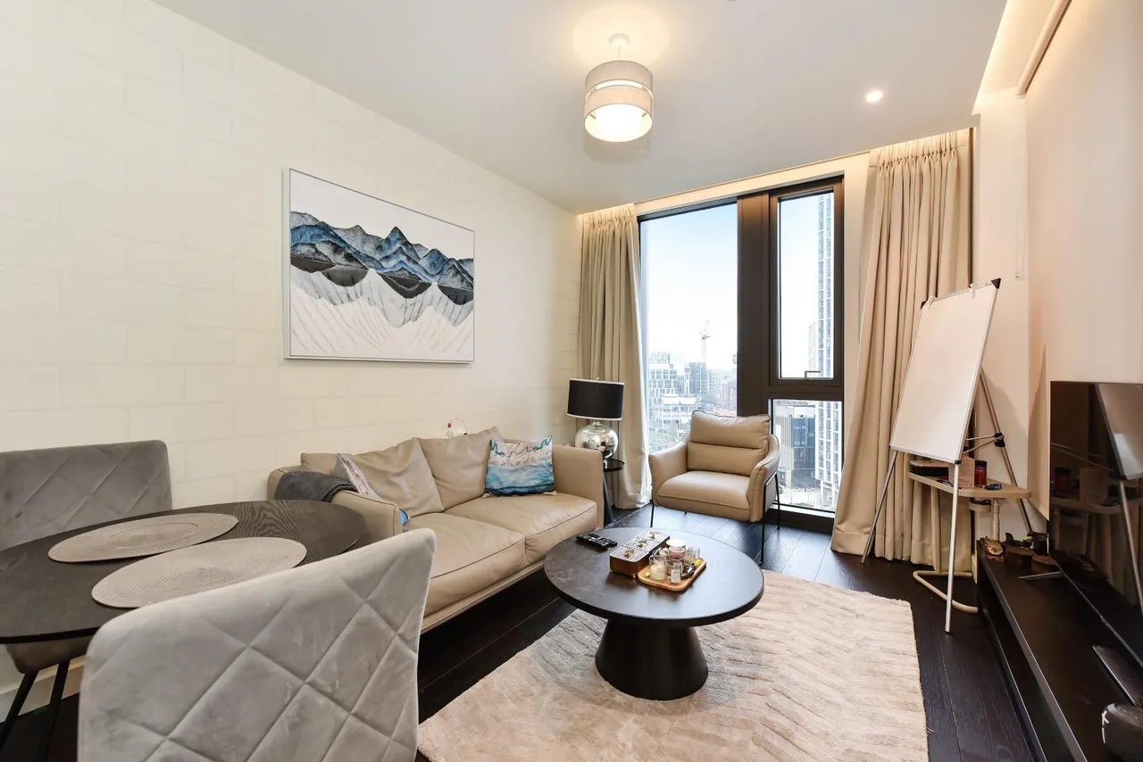 1 bed property for sale, Damac Tower, Bondway, SW8