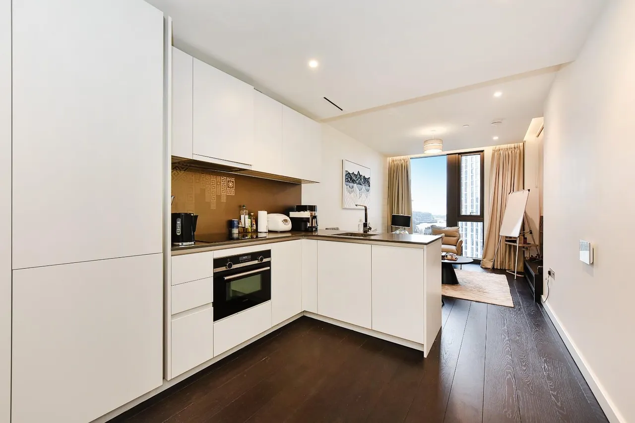 Damac Tower, Bondway, SW8, photo 13