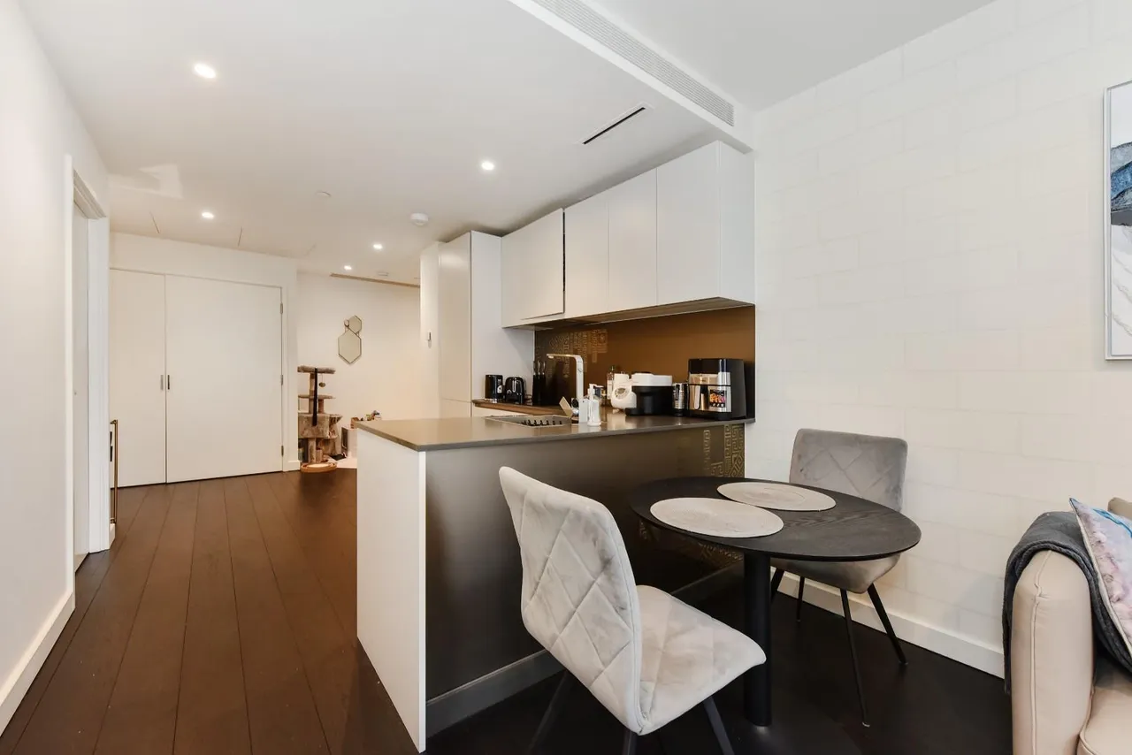 Damac Tower, Bondway, SW8, photo 10