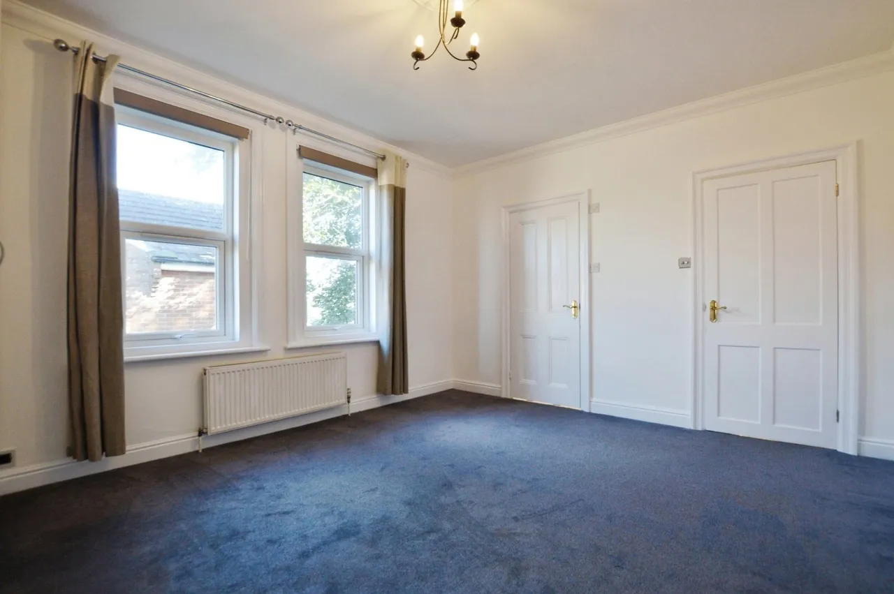 Liphook Road, Lind, photo 8