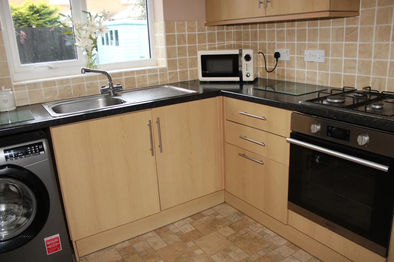 Rhodfa Criccieth, Bodelwyddan, LL18, photo 5