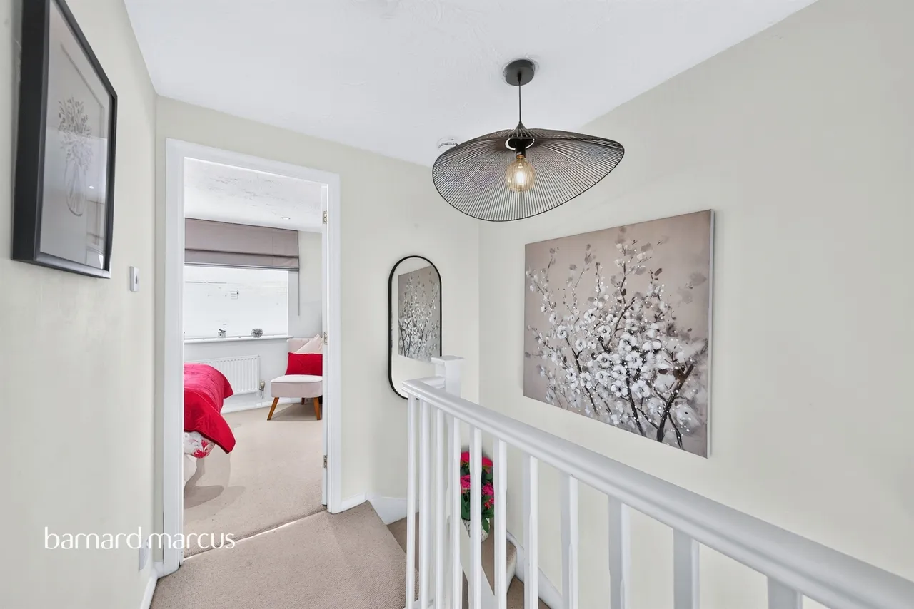 Ribblesdale Avenue, London, photo 11