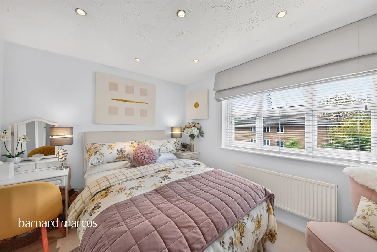 Ribblesdale Avenue, London, photo 12