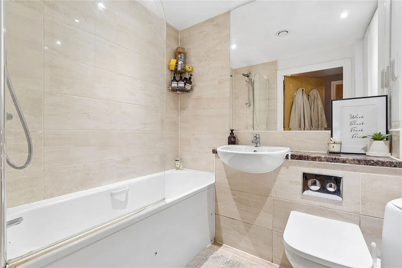 Stafford Avenue, Hornchurch, RM11, photo 7