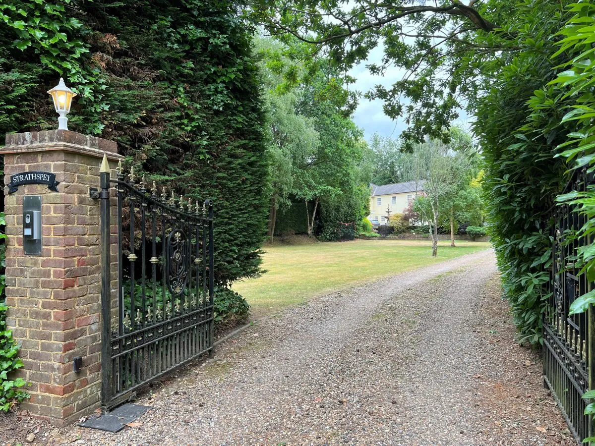 East Road, Weybridge, KT13, photo 3