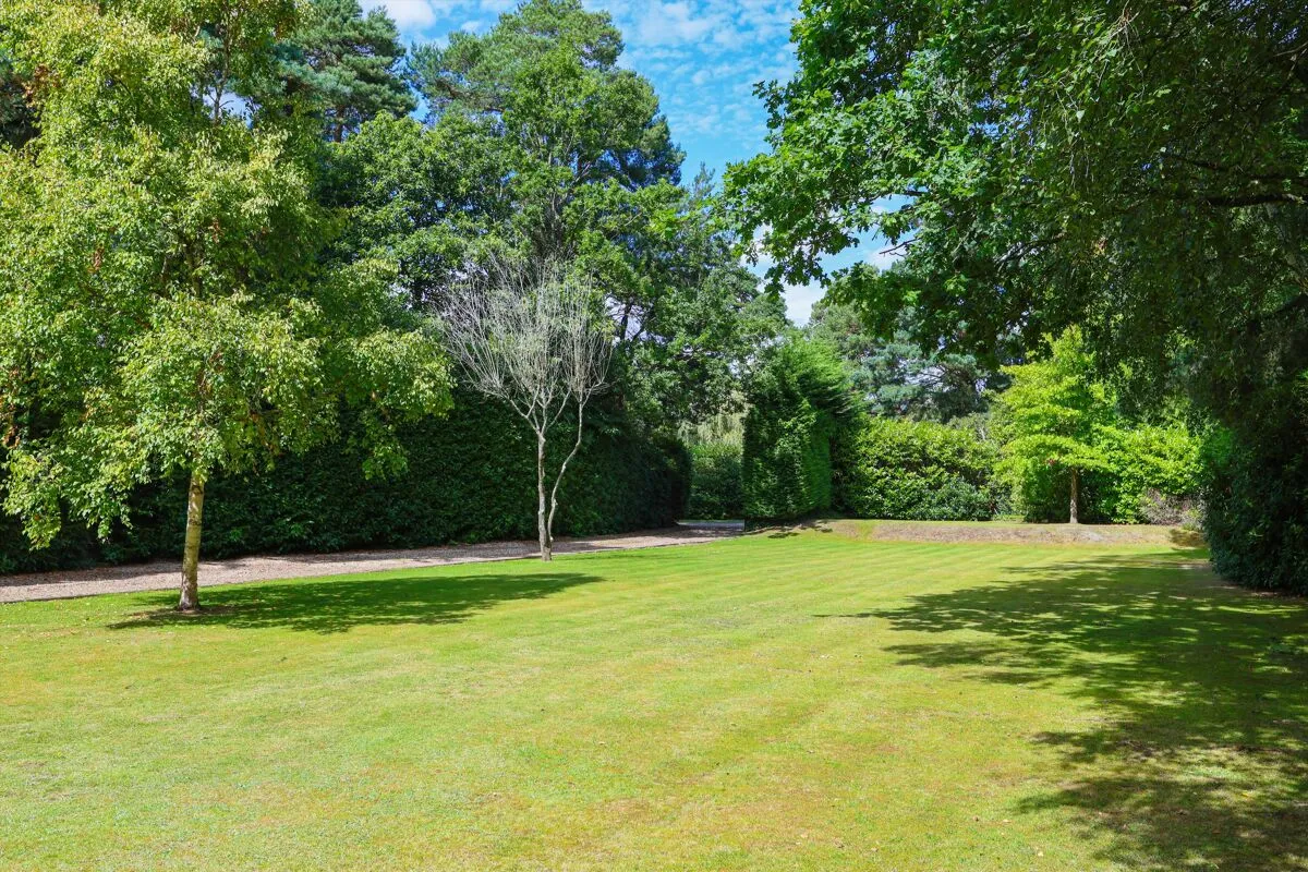 East Road, Weybridge, KT13, photo 8