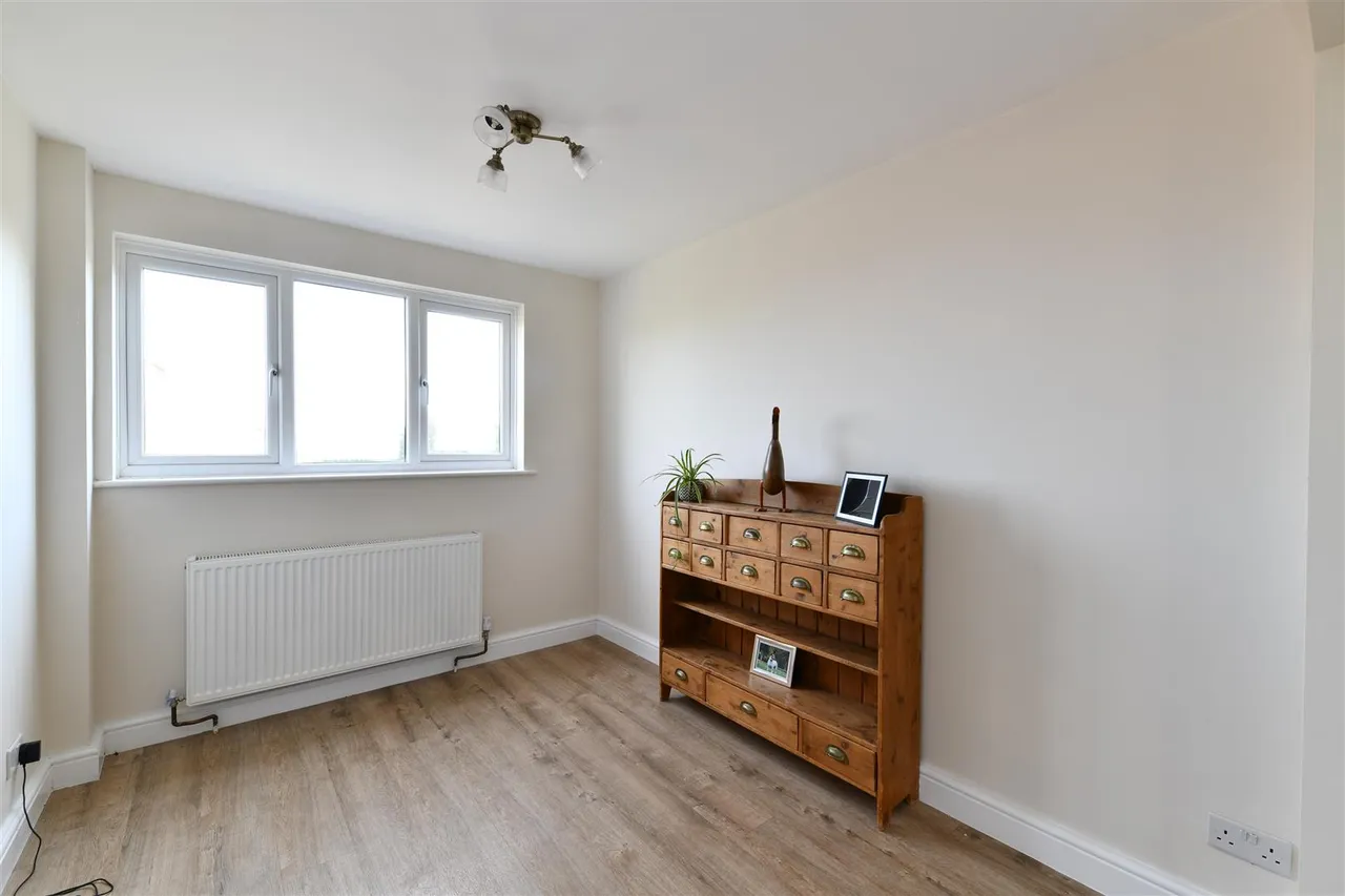 Echo Hill, Royston, Herts, SG8 9BB, photo 17