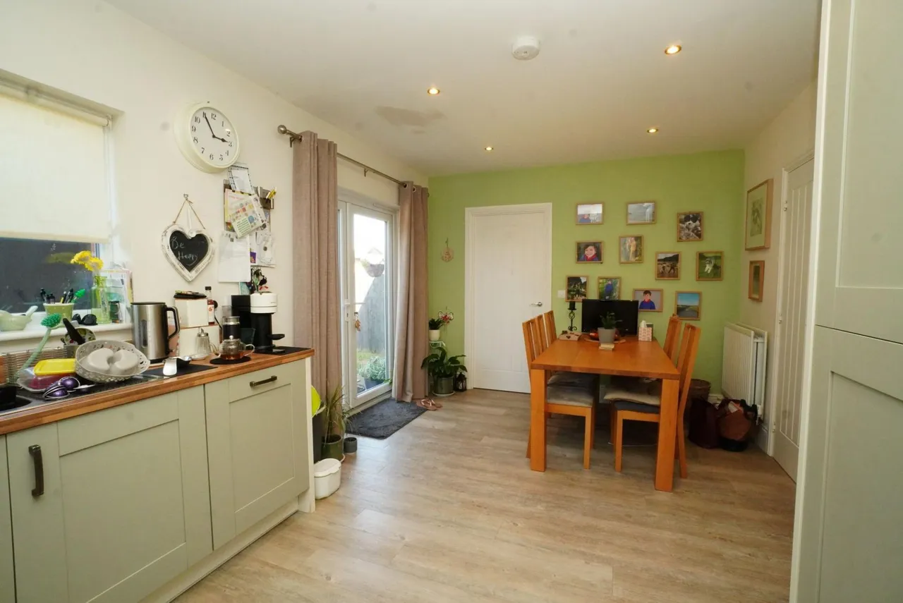 Windmill Crescent, East Leake, LE12, photo 6
