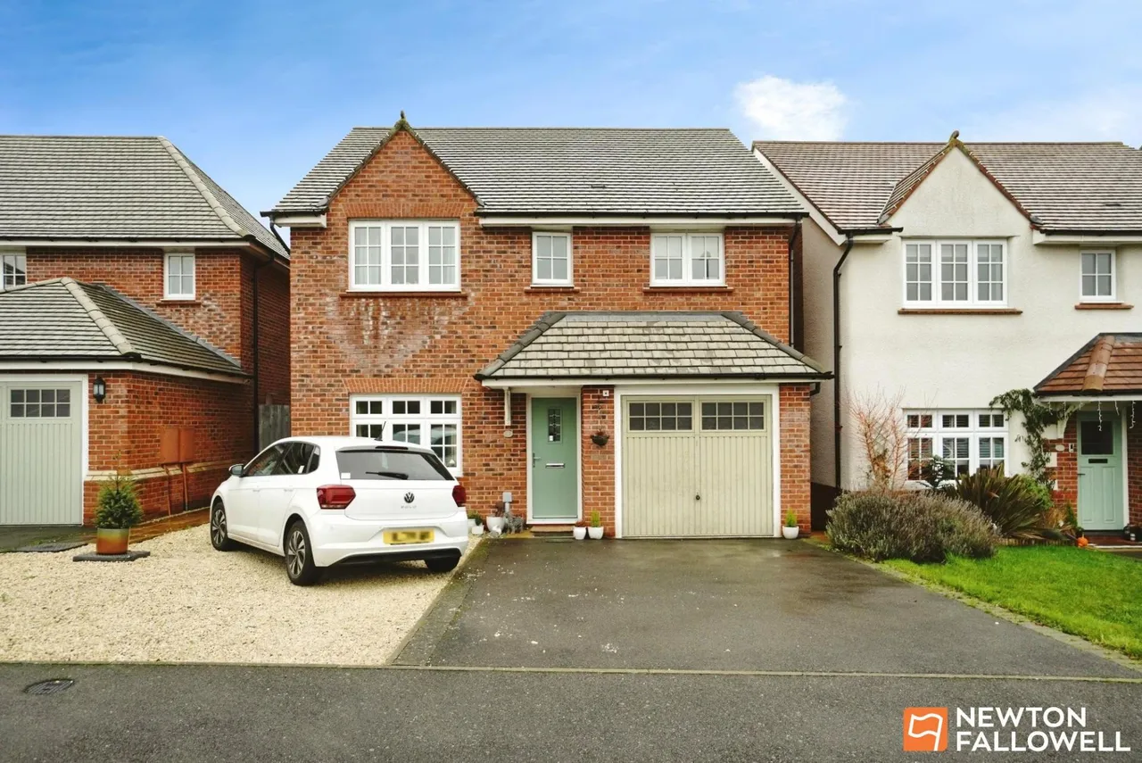 4 bed house for sale, Windmill Crescent, East Leake, LE12