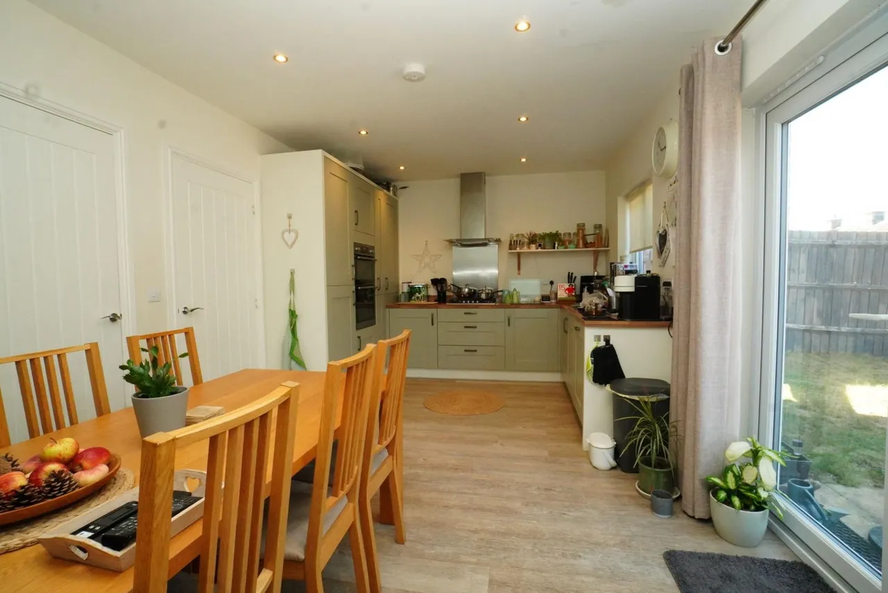 Windmill Crescent, East Leake, LE12, photo 7