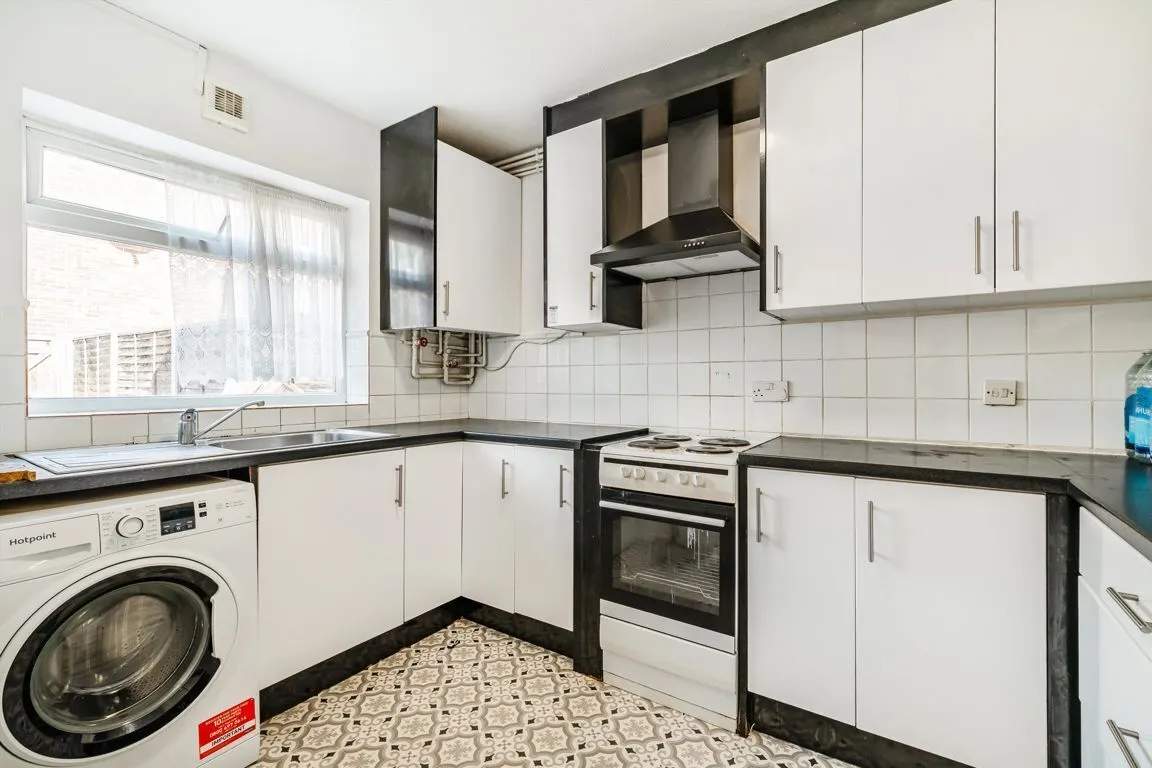 Moreton Avenue, TW7, photo 3