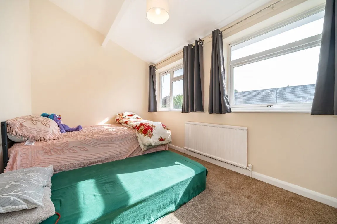 Moreton Avenue, TW7, photo 5