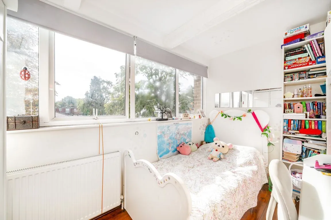Moreton Avenue, TW7, photo 4
