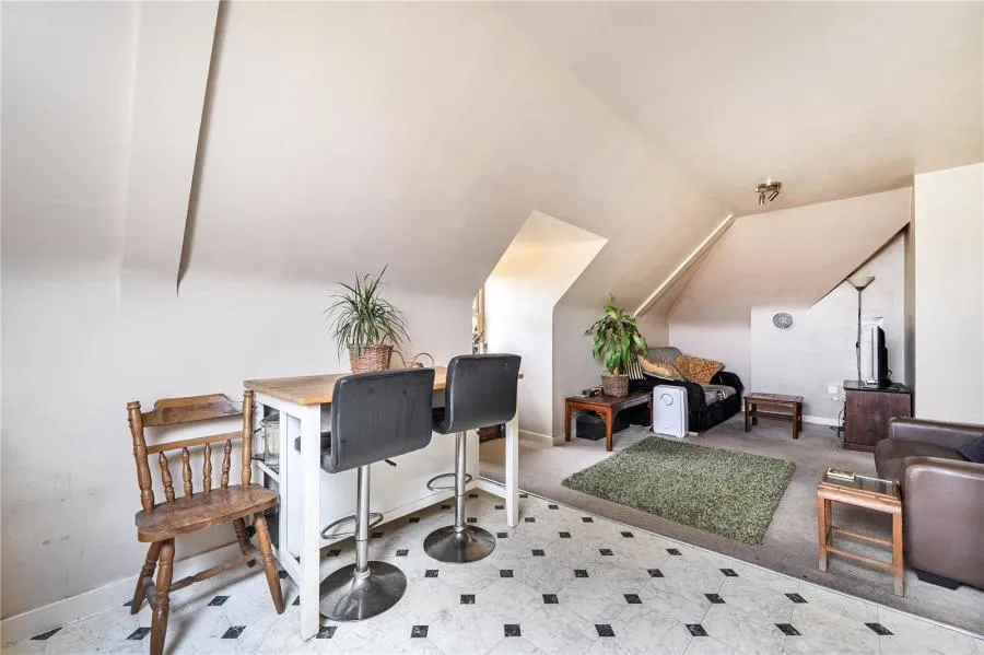 Arden Close, Twickenham, TW2, photo 4