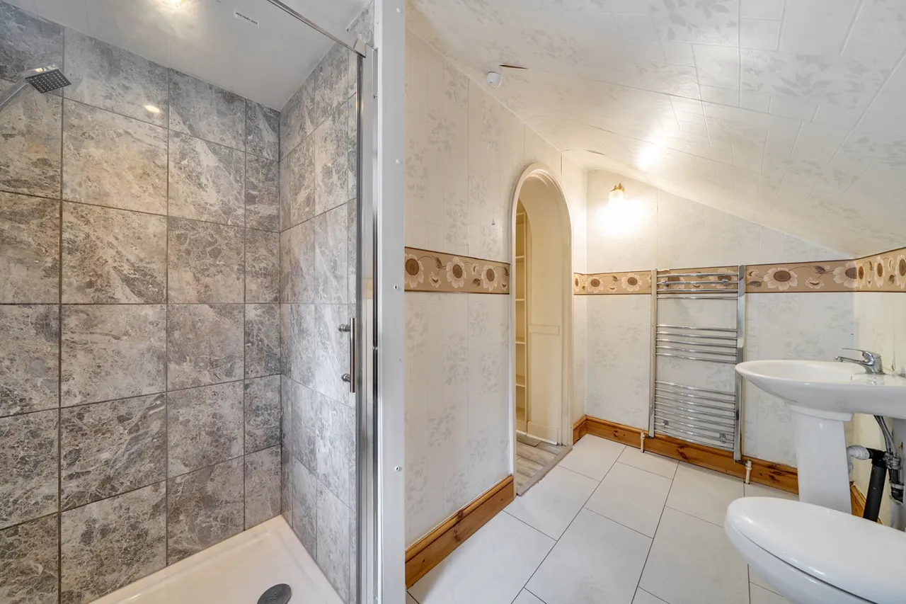 Frays Avenue, West Drayton, UB7, photo 15