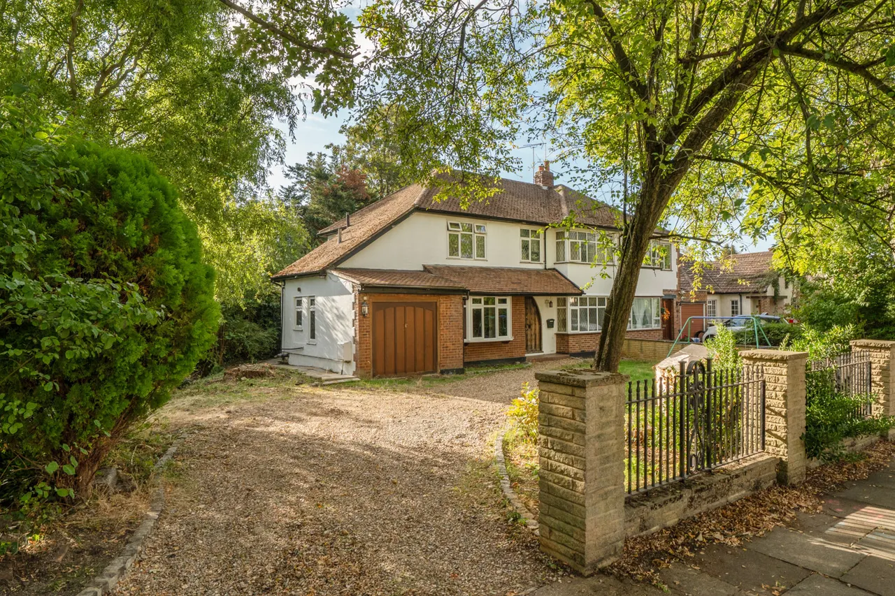 Frays Avenue, West Drayton, UB7, photo 2