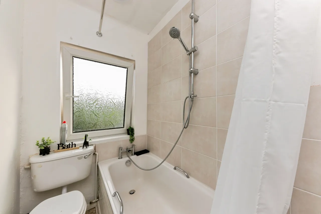Fairfax Road, Grimsby, DN34, photo 13