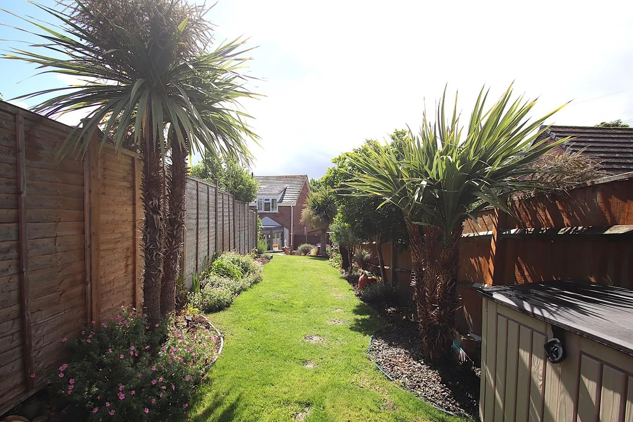 Chilham Close, Boyatt Wood, Eastleigh, Hampshire, SO50 4QZ, photo 12