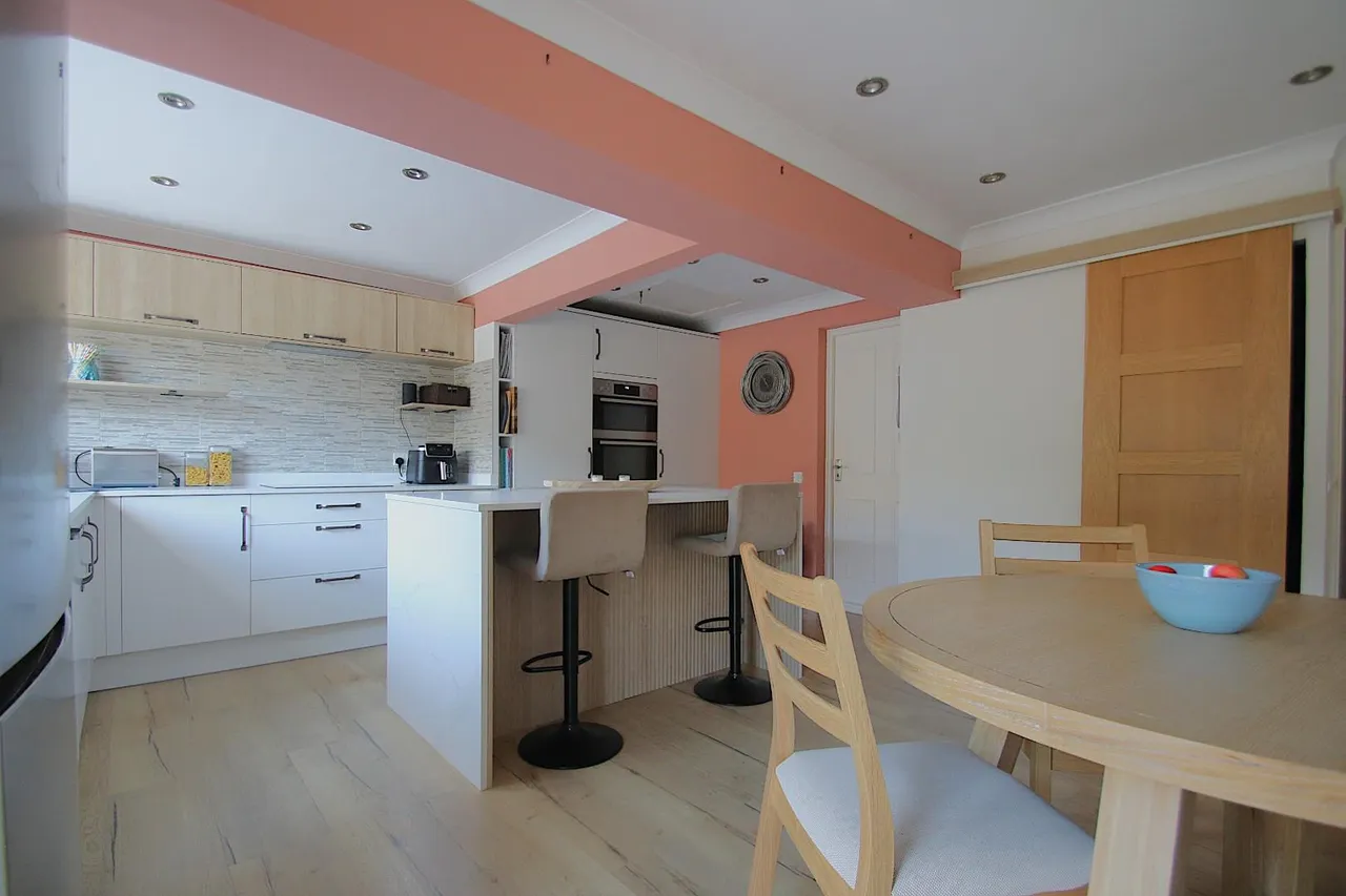 Chilham Close, Boyatt Wood, Eastleigh, Hampshire, SO50 4QZ, photo 3