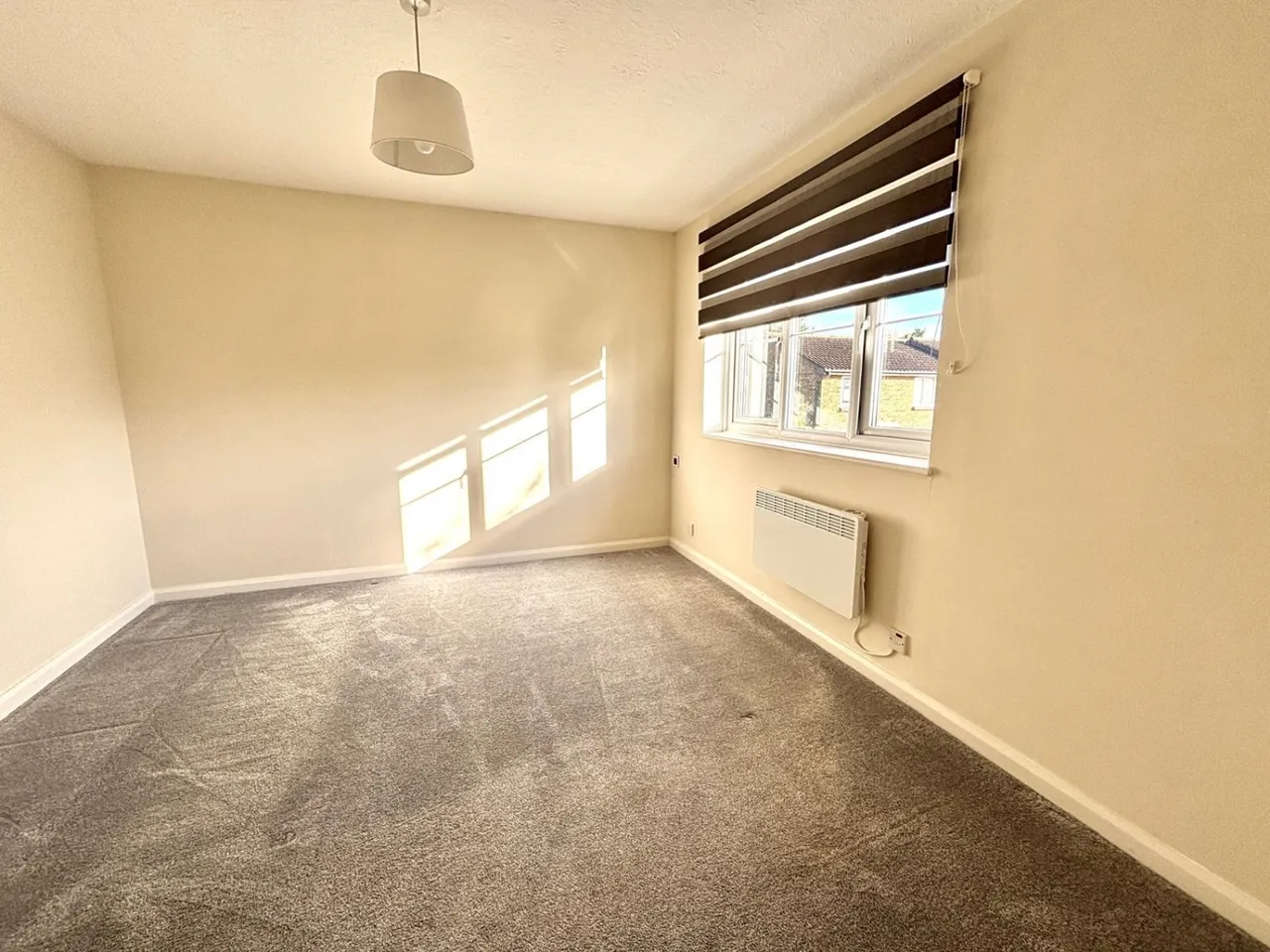 Derwent Road, Surrey Egham, TW20, photo 8