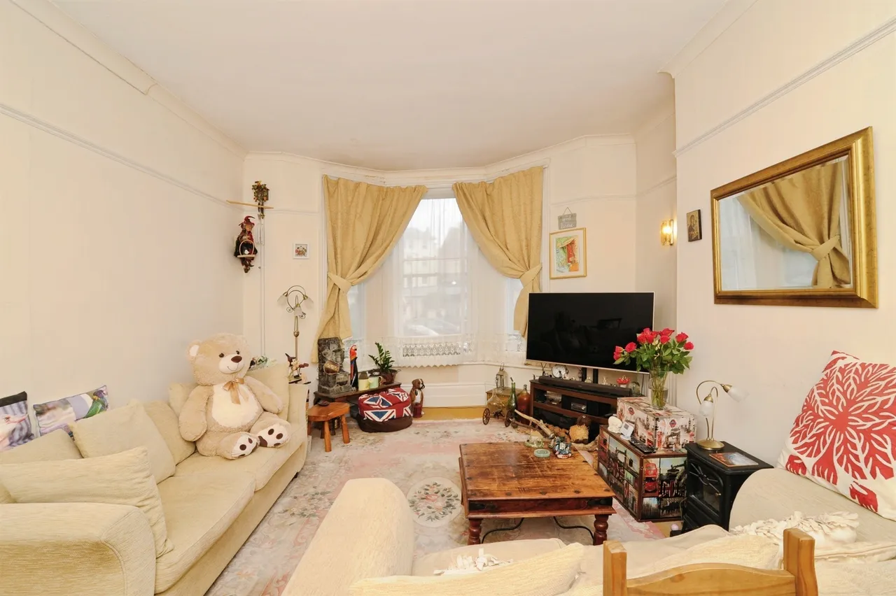 Carisbrooke Road, St. Leonards-On-Sea, photo 4