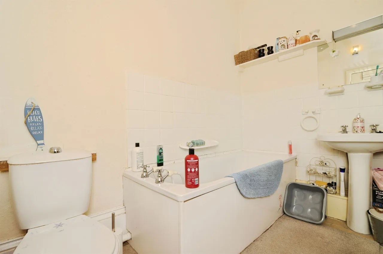 Carisbrooke Road, St. Leonards-On-Sea, photo 6
