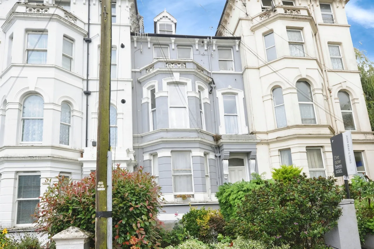 Carisbrooke Road, St. Leonards-On-Sea, photo 11
