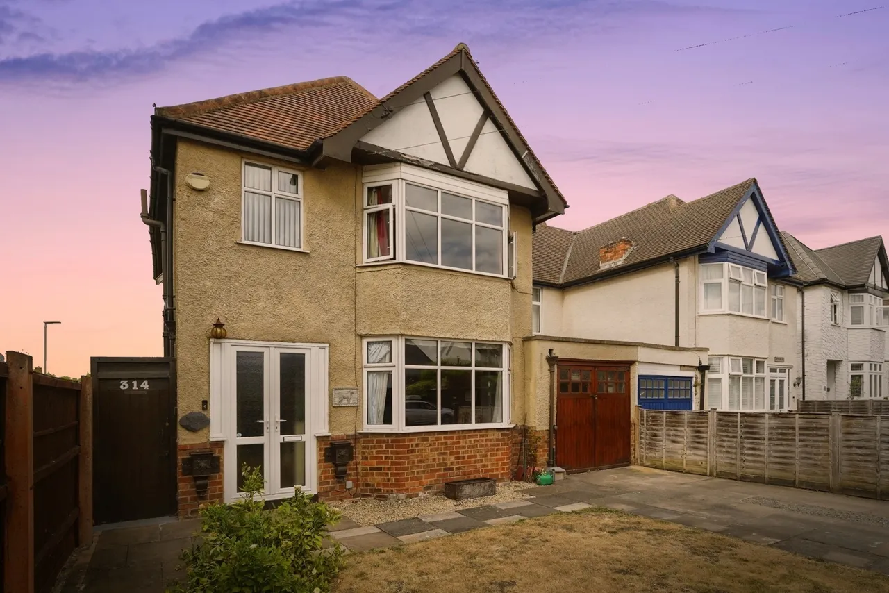 3 bed house for sale, Prestbury Road, Cheltenham, GL52