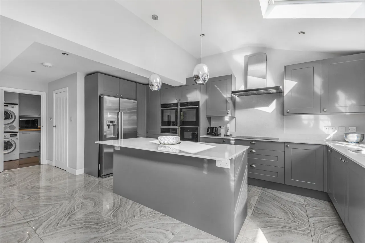 Old Acre, West End, GU24, photo 6