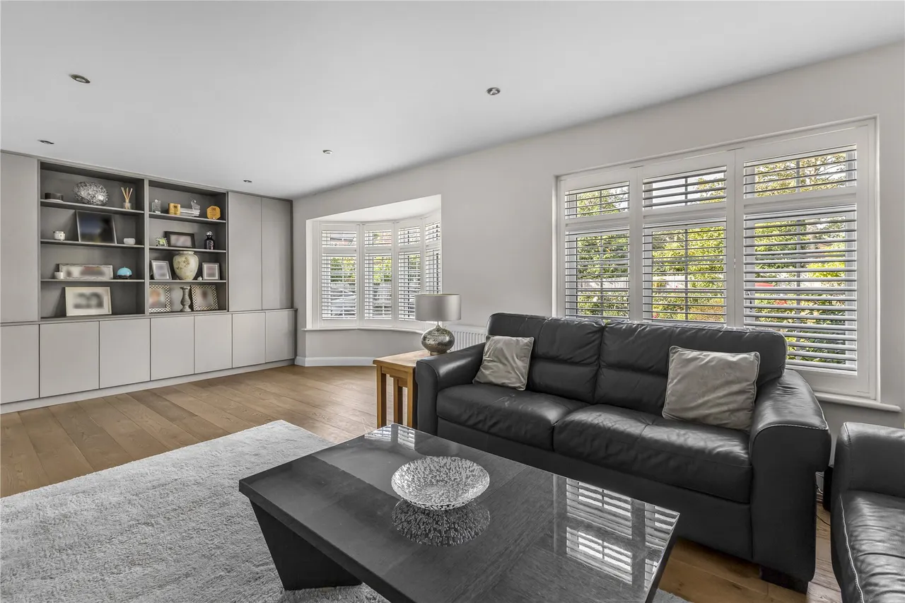 Old Acre, West End, GU24, photo 4