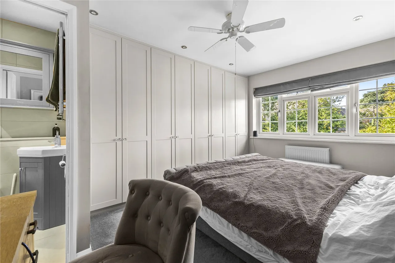 Old Acre, West End, GU24, photo 12