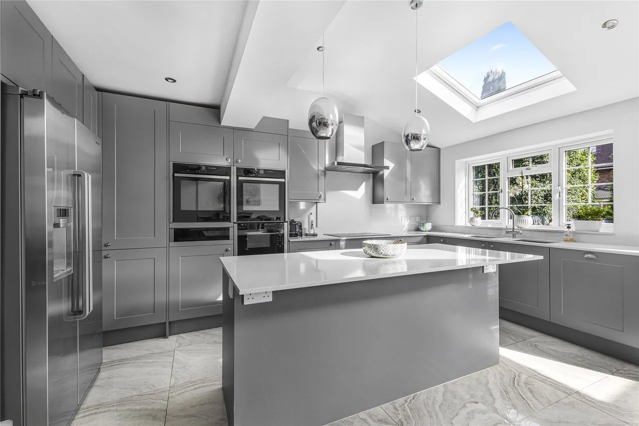 Old Acre, West End, GU24, photo 5