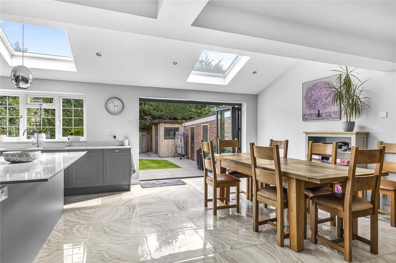 Old Acre, West End, GU24, photo 7