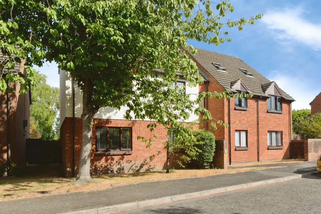 Windrush Drive, High Wycombe, HP13, photo 10
