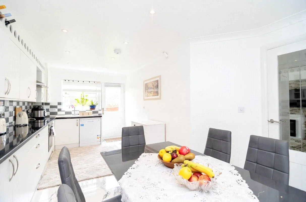 Cardinal Road, Chafford Hundred, Grays, Essex, RM16, photo 5