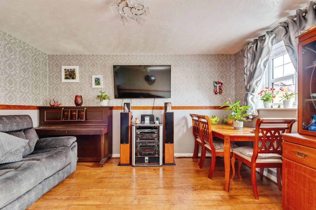 Manor Fell, Palacefields, WA7, photo 8