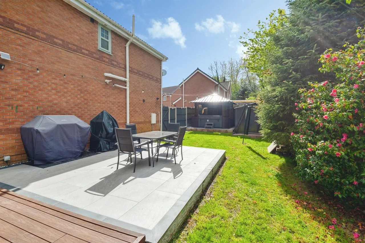 Manor Fell, Palacefields, WA7, photo 19