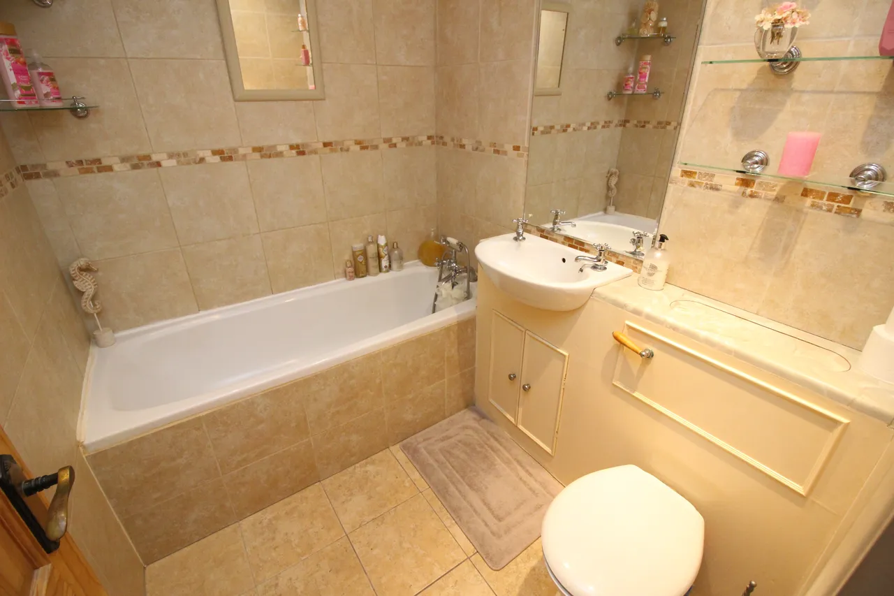 Percy Gardens, WORCESTER PARK, Surrey, Worcester Park, KT47SB, photo 5