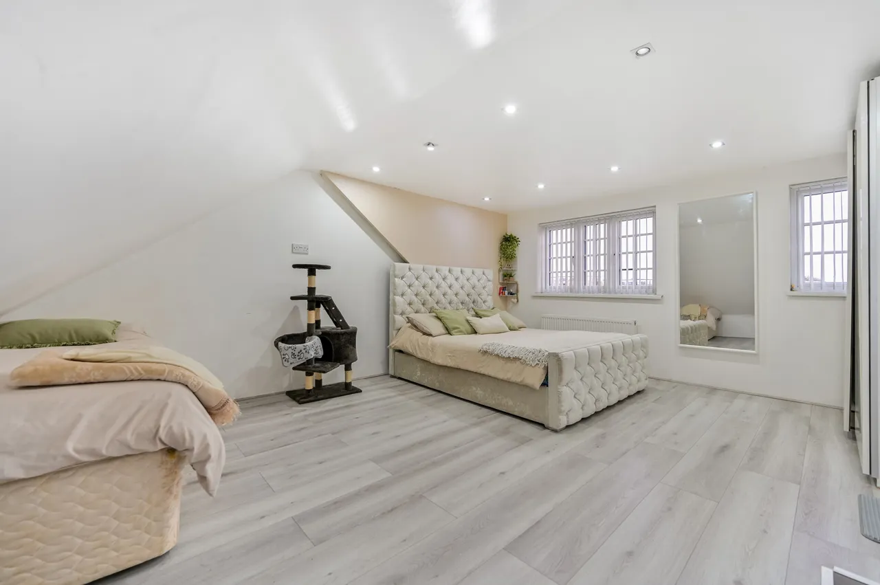 50 Southcote Avenue, Feltham, photo 12