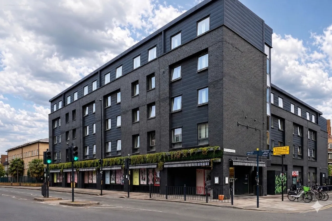 Hackney Road, London, E2, photo 12