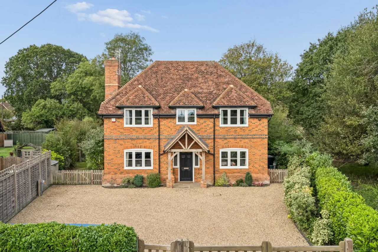 6 bed house for sale, Binfield Heath, Henley-on-Thames, RG9