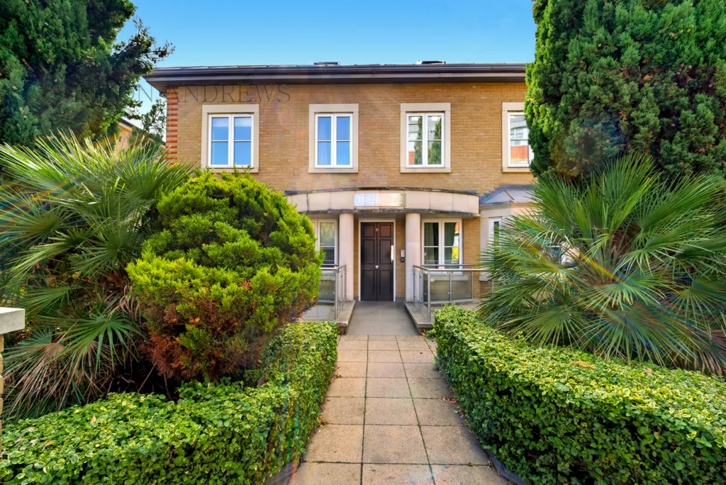 2 bed flat for sale, The Grove, Ealing