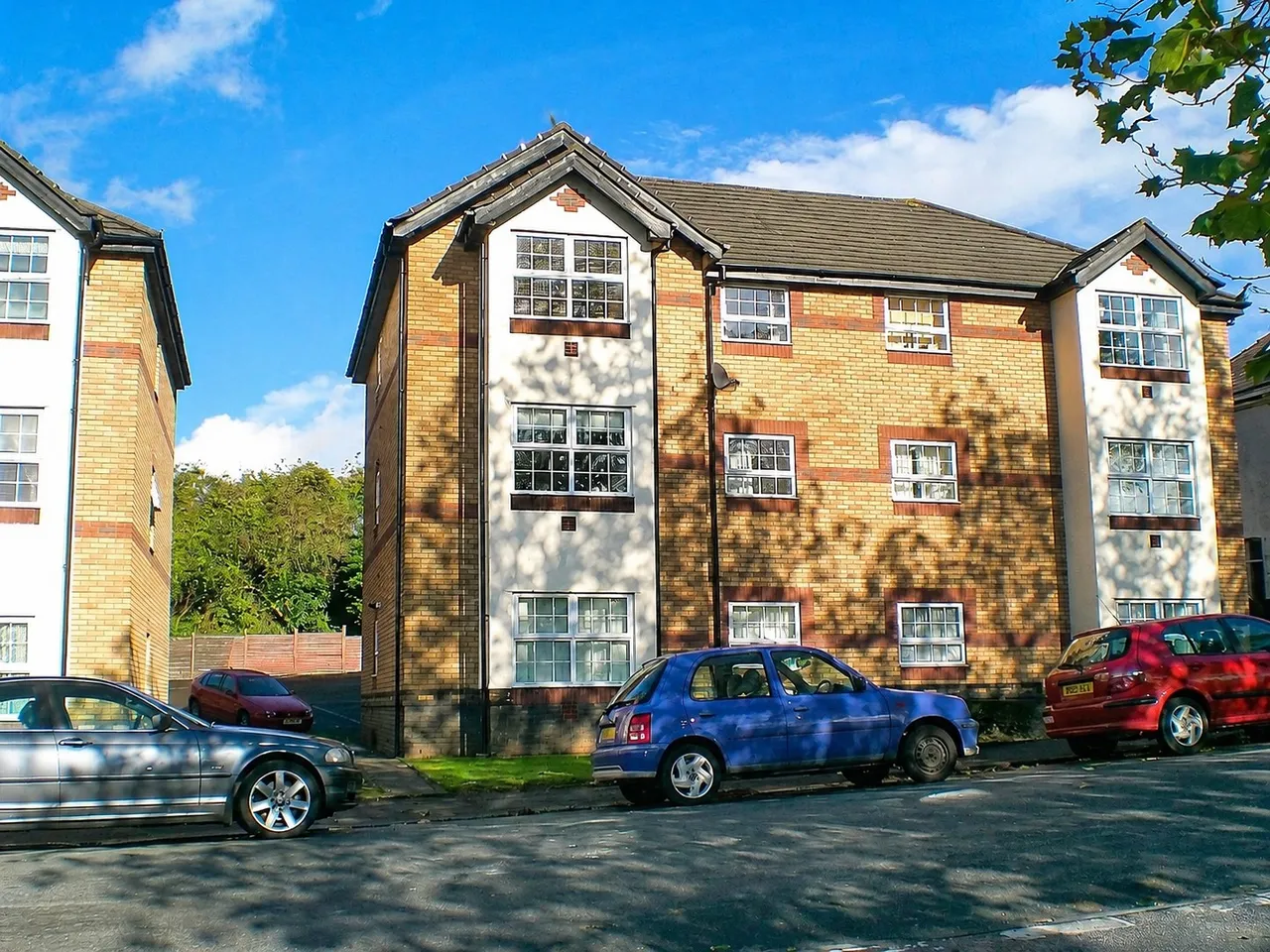 2 bed flat for sale, Andrew Road, Cogan, CF64