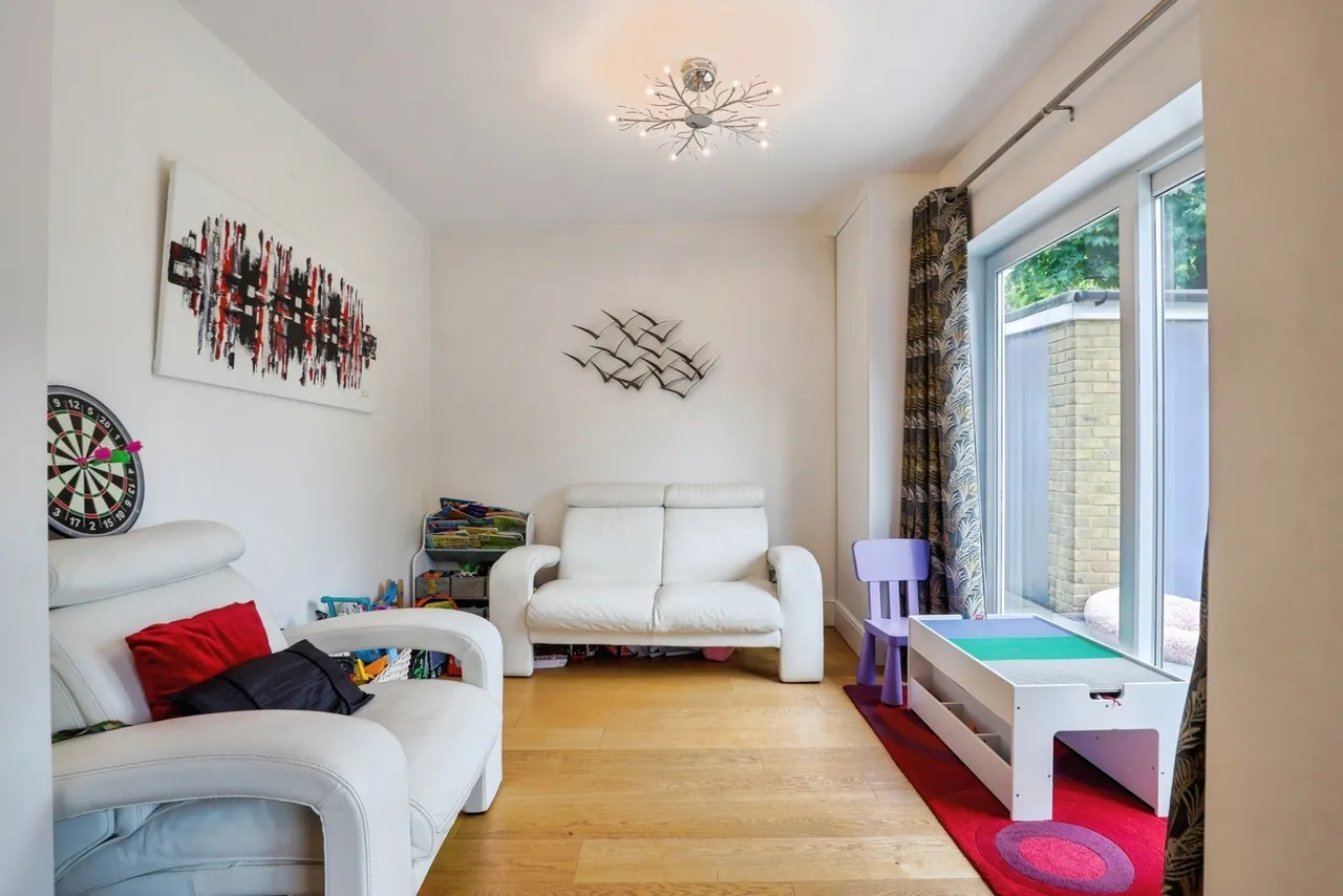 London Road, Sittingbourne, Kent, ME10, photo 10